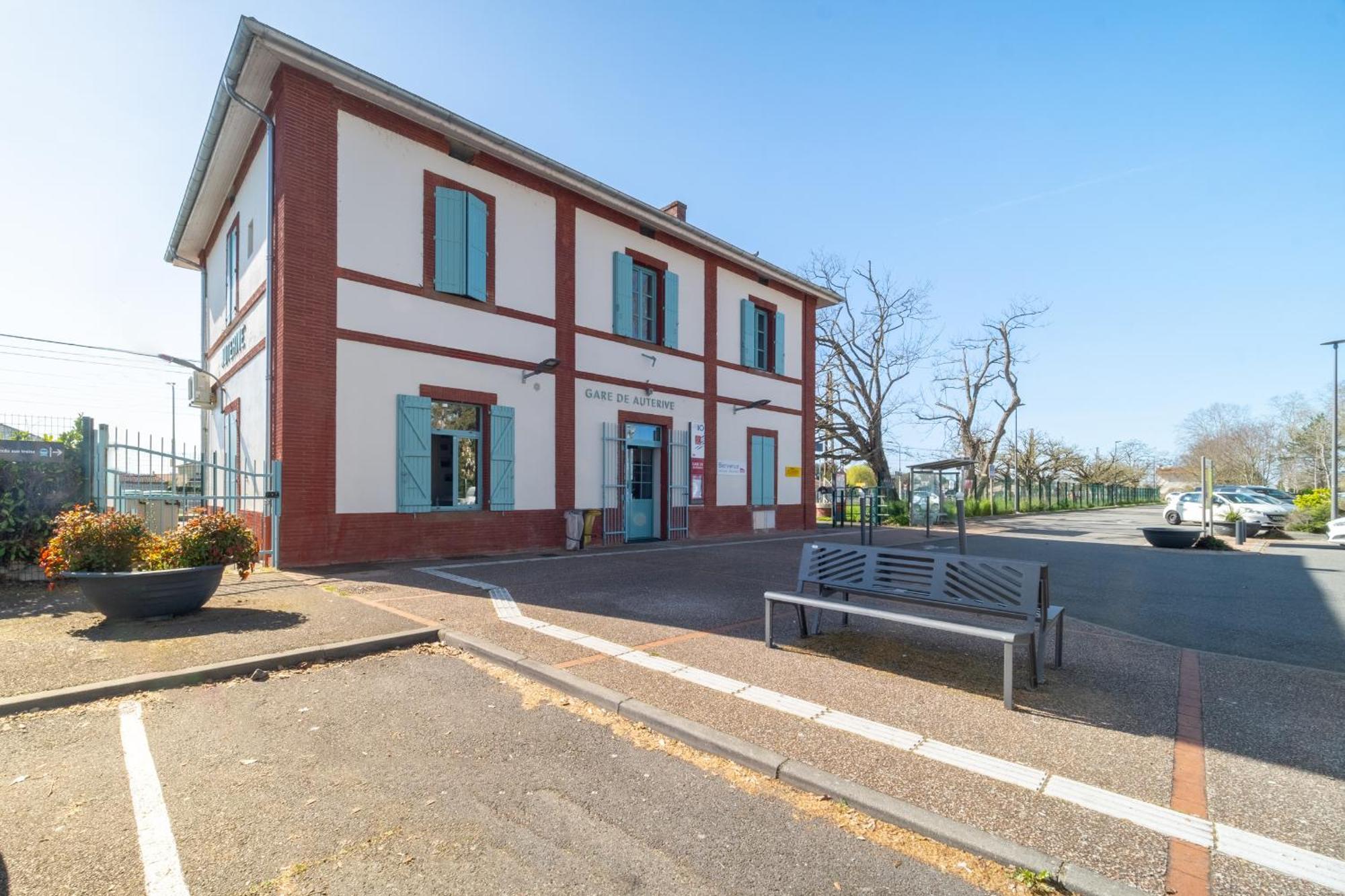 Evasions-Echappee, Centre-Ville, Gare Auterive  Екстер'єр фото